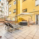 Cinema Airport 6 Minute Warmed Idropool And Patio Apartment