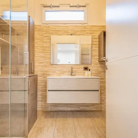 Cinema Airport 6 Minute Warmed Idropool And Patio * Bergamo