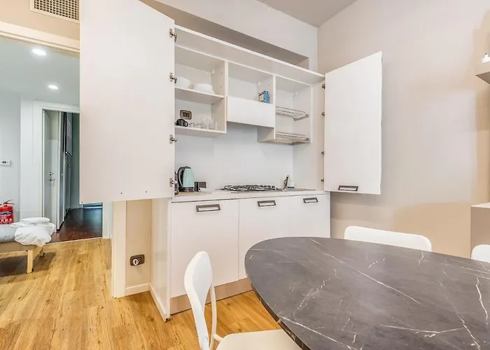 Cinema Airport 6 Minute Warmed Idropool And Patio