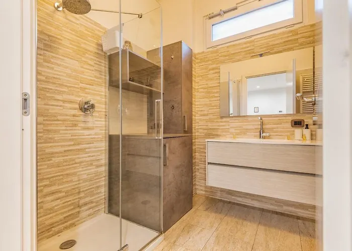 Cinema Airport 6 Minute Warmed Idropool And Patio Apartment Bergamo